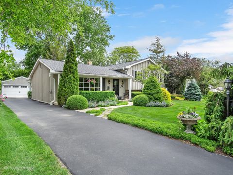 Photo of 126 Naperville Road, Clarendon Hills, IL 60514 (MLS # 12657341)