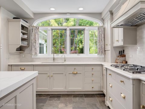 Tiny photo for 126 Naperville Road, Clarendon Hills, IL 60514 (MLS # 12657341)