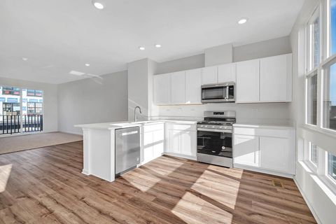 Tiny photo for 385 Summit Circle, Lombard, IL 60148 (MLS # 12496555)