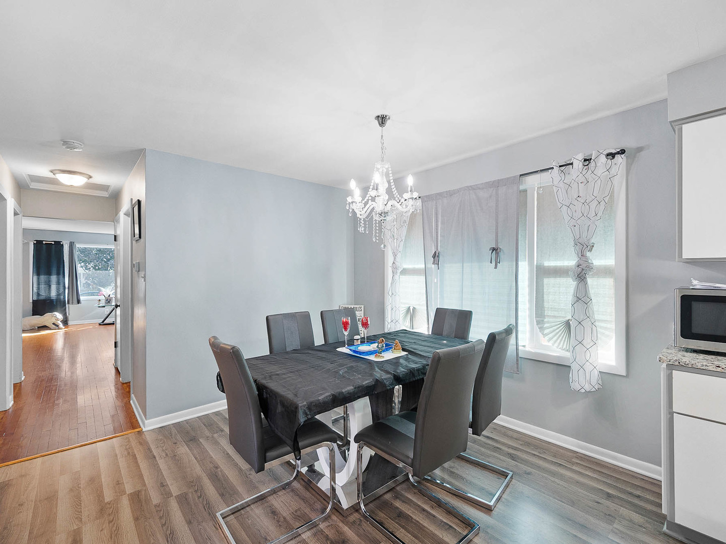 18644 William Street