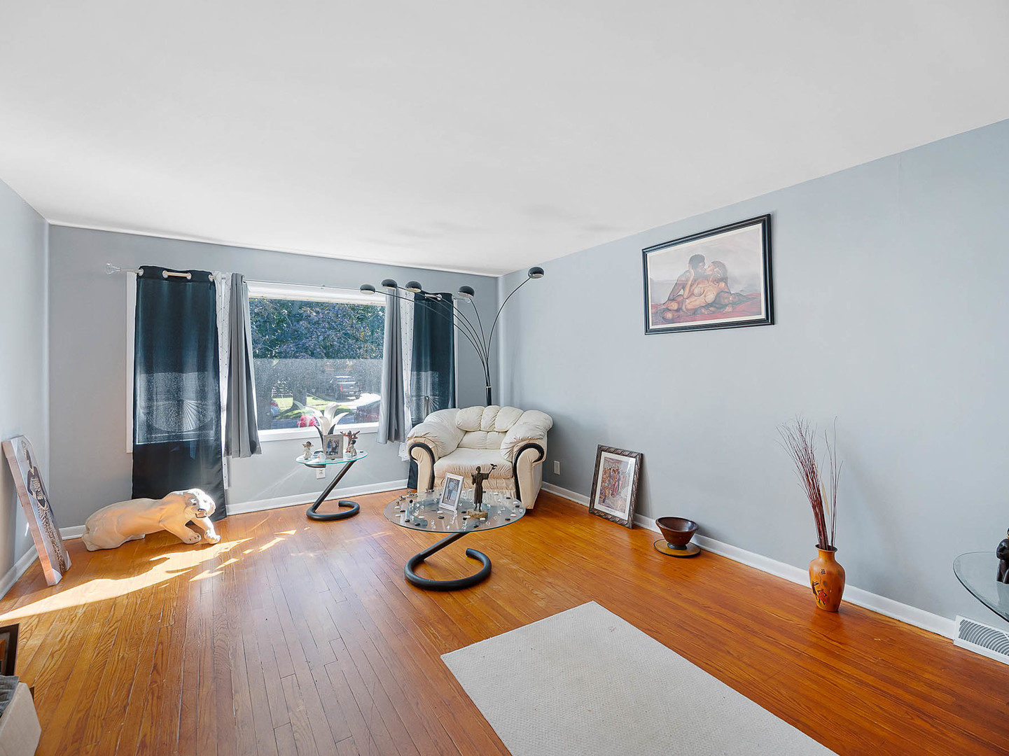 18644 William Street