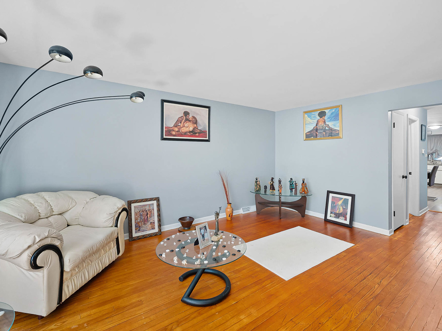 18644 William Street