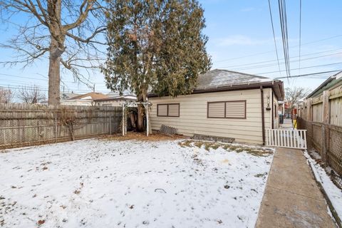 Tiny photo for 2207 N Nagle Avenue, Chicago, IL 60707 (MLS # 12557376)