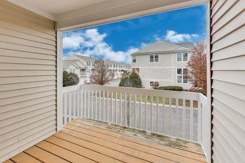 Tiny photo for 2200 Neubauer Circle, Lindenhurst, IL 60046 (MLS # 12514340)