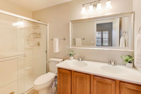 Tiny photo for 2200 Neubauer Circle, Lindenhurst, IL 60046 (MLS # 12514340)