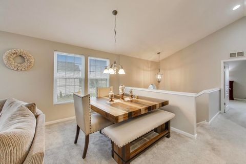 Tiny photo for 2200 Neubauer Circle, Lindenhurst, IL 60046 (MLS # 12514340)