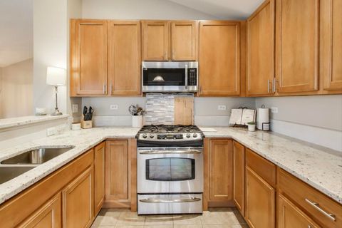 Tiny photo for 2200 Neubauer Circle, Lindenhurst, IL 60046 (MLS # 12514340)