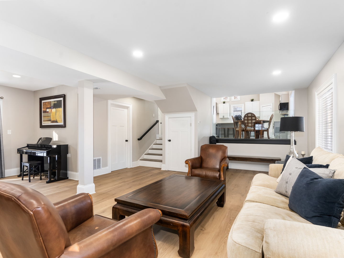 1906 N Summit Street