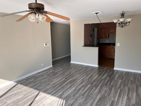 Tiny photo for 5000 Carriageway Drive #305, Rolling Meadows, IL 60008 (MLS # 12563879)