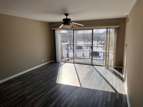 Tiny photo for 5000 Carriageway Drive #305, Rolling Meadows, IL 60008 (MLS # 12563879)