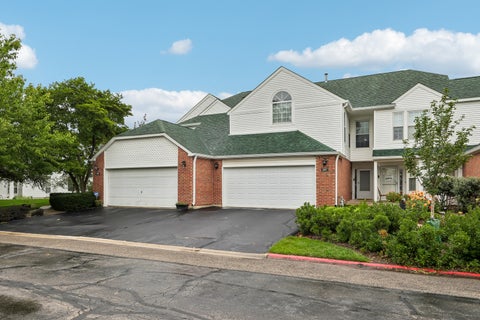 Photo of 109 Lauralton Street #10, Lake Bluff, IL 60044 (MLS # 12781819)