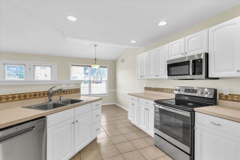 Tiny photo for 1201 Waters Edge Road, Champaign, IL 61822 (MLS # 12481490)