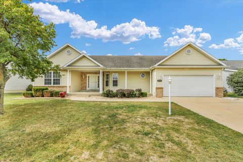 Photo of 1201 Waters Edge Road, Champaign, IL 61822 (MLS # 12481490)