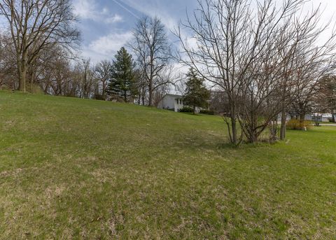 Tiny photo for 25 Oak Grove Road, Geneseo, IL 61254 (MLS # 12621377)