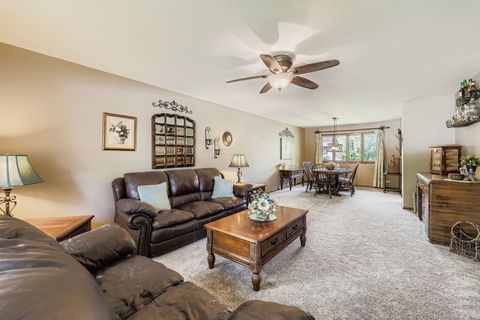 Tiny photo for 136 Caryville Lane, Schaumburg, IL 60193 (MLS # 12607548)