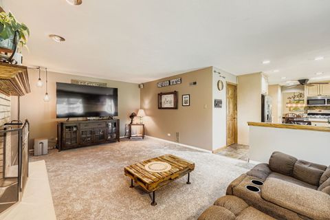 Tiny photo for 136 Caryville Lane, Schaumburg, IL 60193 (MLS # 12607548)