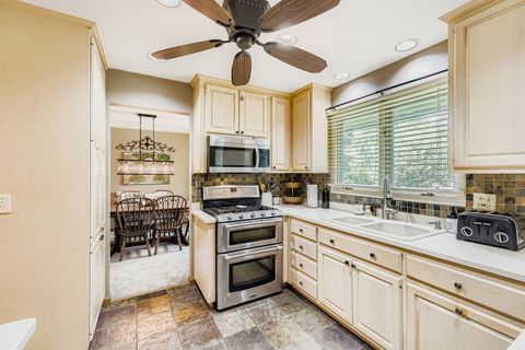 Tiny photo for 136 Caryville Lane, Schaumburg, IL 60193 (MLS # 12607548)