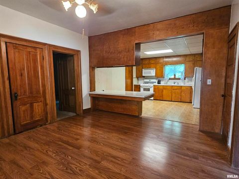 Tiny photo for 127 N VAIL Street, Geneseo, IL 61254 (MLS # QC4267067)