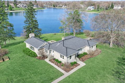 Tiny photo for 512 Bay Road, McHenry, IL 60051 (MLS # 12600357)