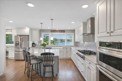 Tiny photo for 512 Bay Road, McHenry, IL 60051 (MLS # 12600357)