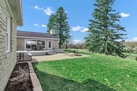 Tiny photo for 512 Bay Road, McHenry, IL 60051 (MLS # 12600357)