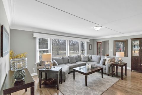 Tiny photo for 512 Bay Road, McHenry, IL 60051 (MLS # 12600357)