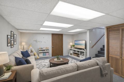 Tiny photo for 512 Bay Road, McHenry, IL 60051 (MLS # 12600357)