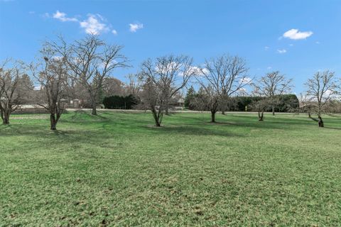 Tiny photo for 512 Bay Road, McHenry, IL 60051 (MLS # 12600357)