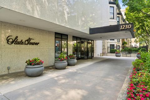 1230 N State Parkway 27A Chicago IL 60610