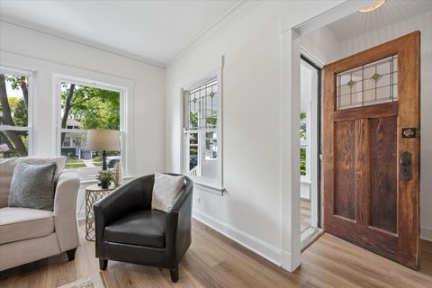Tiny photo for 904 HAYES Avenue, Oak Park, IL 60302 (MLS # 12635309)