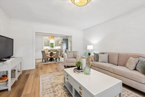 Tiny photo for 904 HAYES Avenue, Oak Park, IL 60302 (MLS # 12635309)