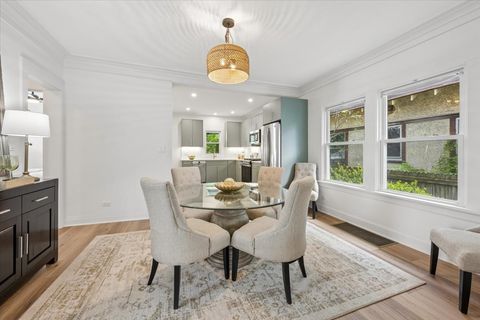 Tiny photo for 904 HAYES Avenue, Oak Park, IL 60302 (MLS # 12635309)