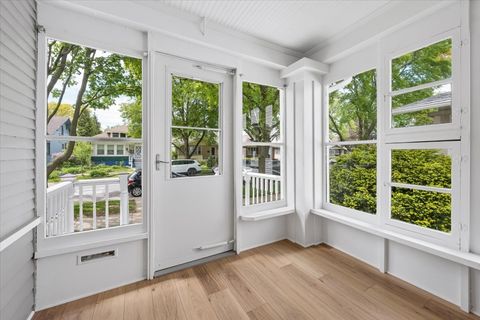 Tiny photo for 904 HAYES Avenue, Oak Park, IL 60302 (MLS # 12635309)
