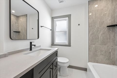 Tiny photo for 904 HAYES Avenue, Oak Park, IL 60302 (MLS # 12635309)
