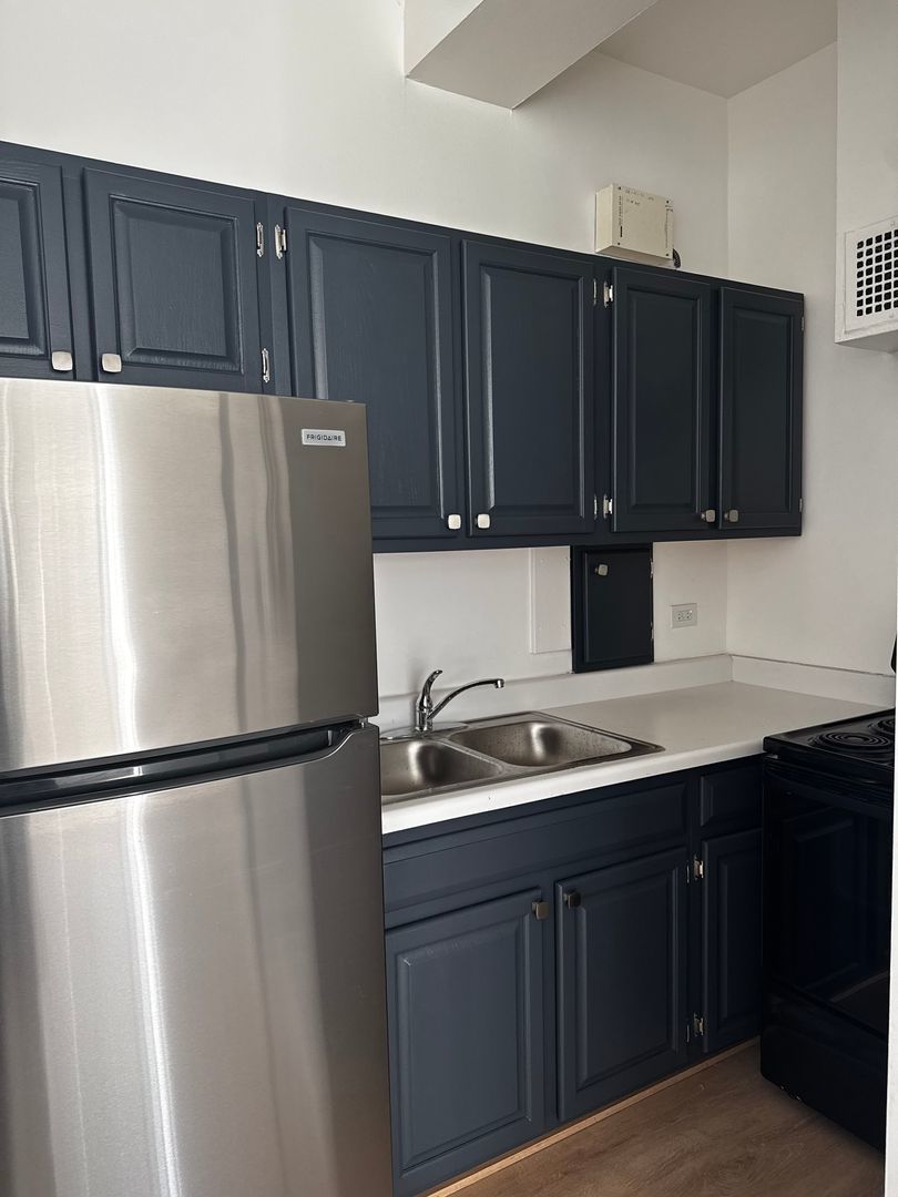 4180 N Marine Drive 104