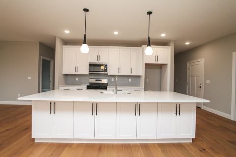 Tiny photo for 3 St. Ivans Circle, Bloomington, IL 61705 (MLS # 12350051)