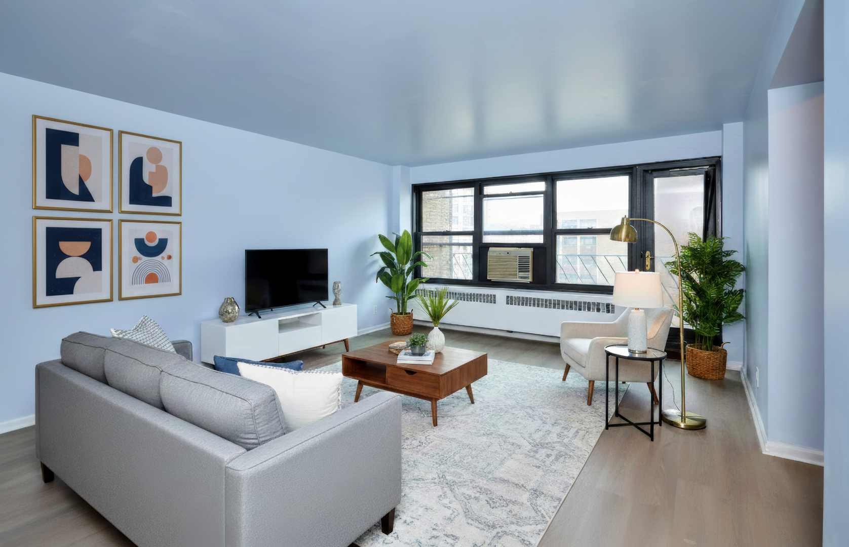 6118 N Sheridan Road 407