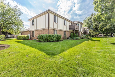 Tiny photo for 1010 E Nichols Road #8, Palatine, IL 60074 (MLS # 12755774)