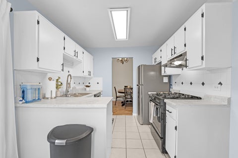 Tiny photo for 1010 E Nichols Road #8, Palatine, IL 60074 (MLS # 12755774)