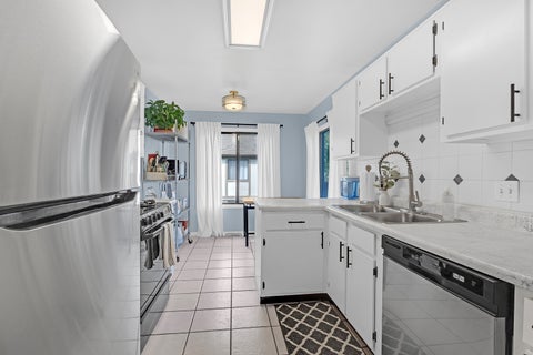 Tiny photo for 1010 E Nichols Road #8, Palatine, IL 60074 (MLS # 12755774)