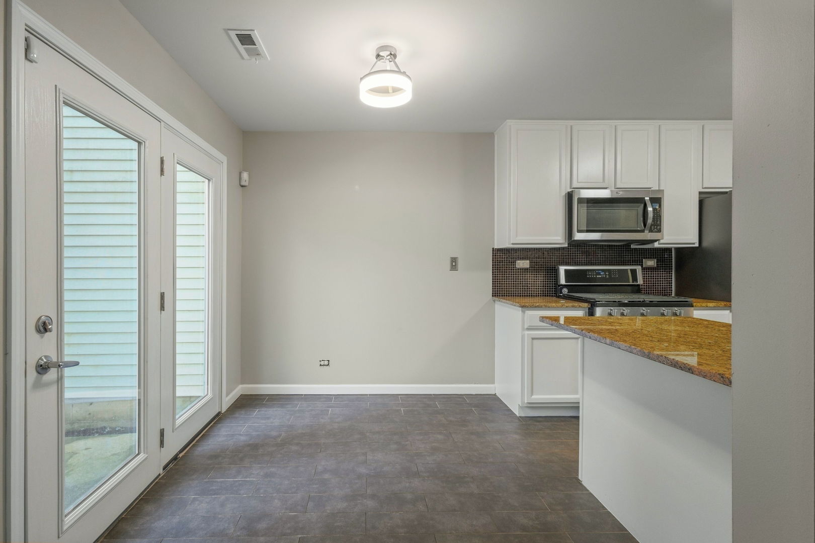 495 Metropolitan Street 495