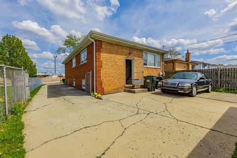 Tiny photo for 10808 Major Avenue, Chicago Ridge, IL 60415 (MLS # 12632524)