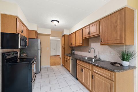 Tiny photo for 13212 S Oak Hills Parkway #1A, Palos Heights, IL 60463 (MLS # 12541096)