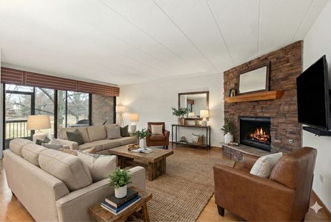 Tiny photo for 13212 S Oak Hills Parkway #1A, Palos Heights, IL 60463 (MLS # 12541096)