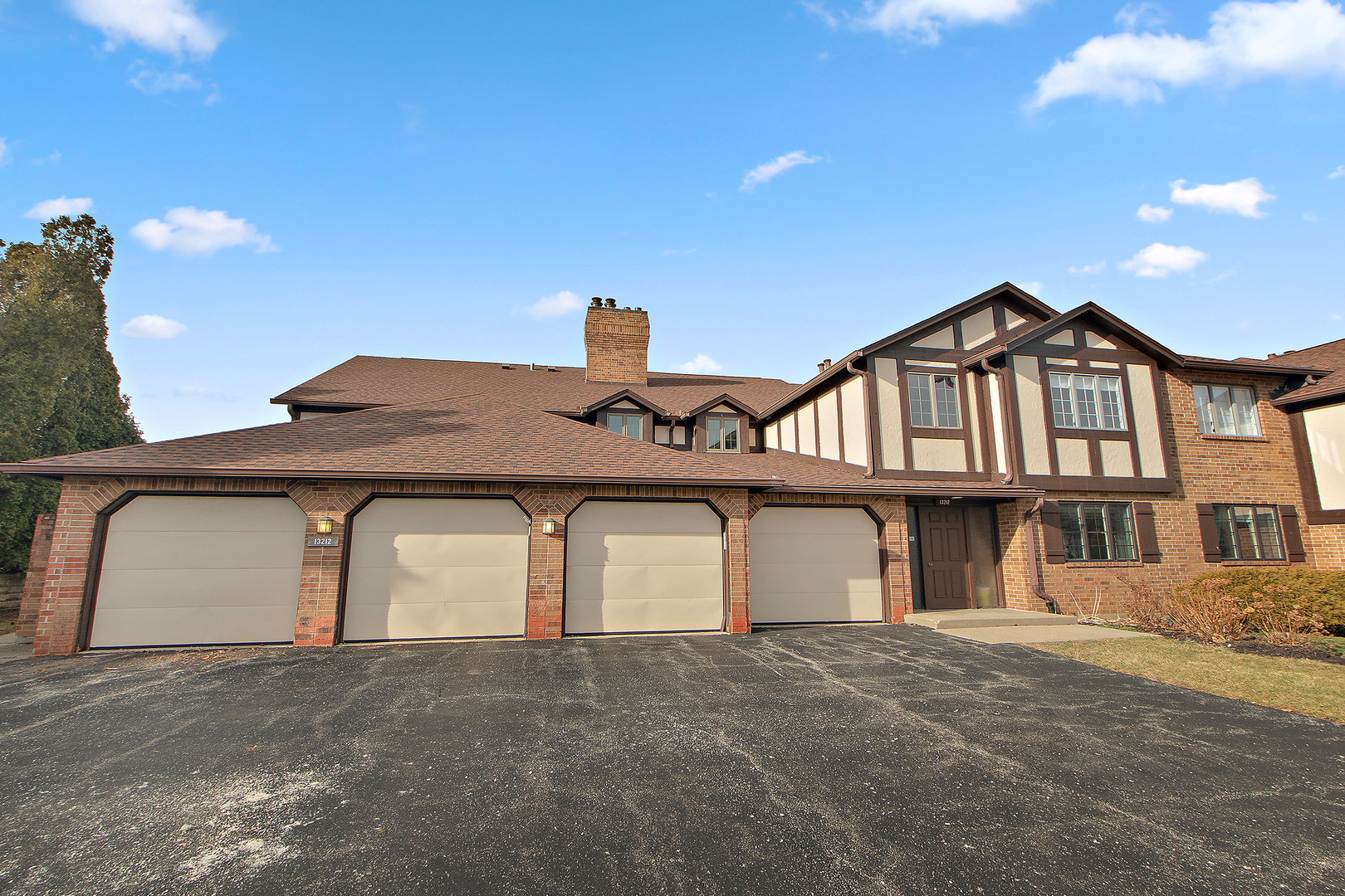 13212 S Oak Hills Parkway 1A