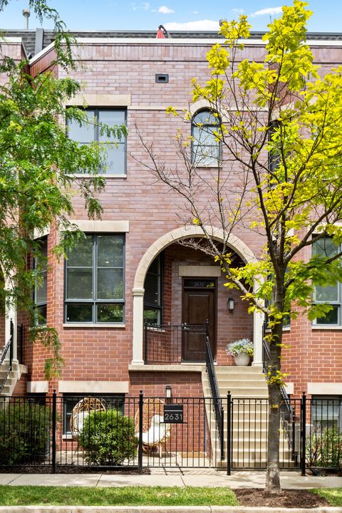Photo of 2631 N Hartland Court, Chicago, IL 60614 (MLS # 12657632)