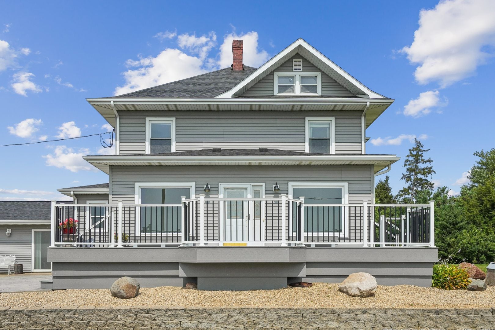 219 Vermont Avenue