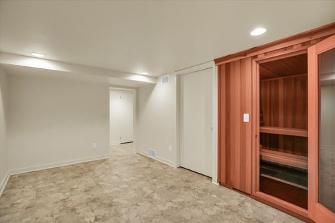 Tiny photo for 709 W Vermont Avenue, Urbana, IL 61801 (MLS # 12387897)