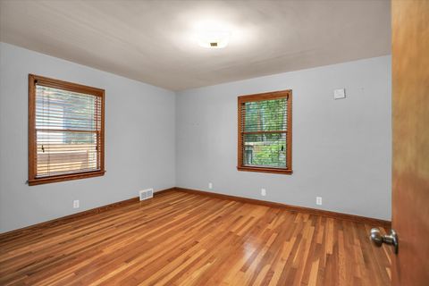 Tiny photo for 709 W Vermont Avenue, Urbana, IL 61801 (MLS # 12387897)
