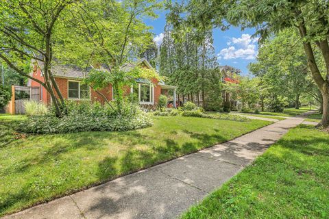 Tiny photo for 709 W Vermont Avenue, Urbana, IL 61801 (MLS # 12387897)